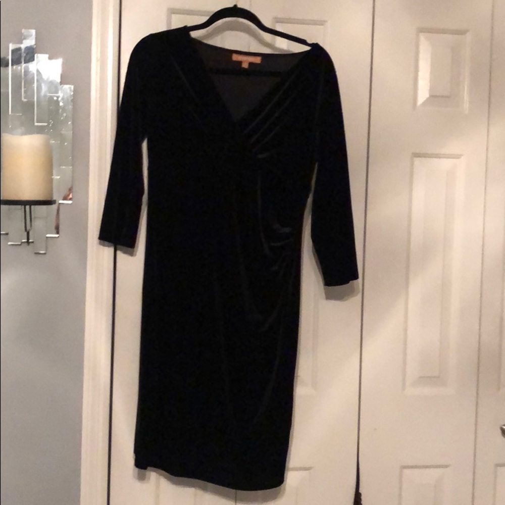 Ellen Tracy Black velvet dress